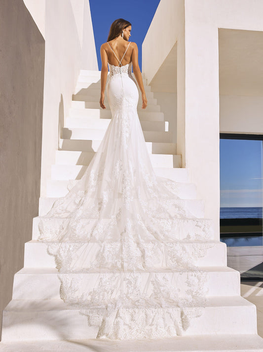 Izara Pronovias