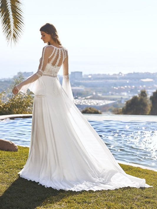 Marilyn Pronovias